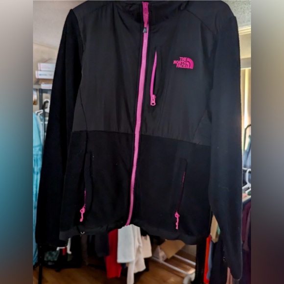 The North Face Women's Black and Pink Ski Jacket - Picture 1 of 3